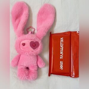 CJ Hendry Juju & Valentony’s Bar